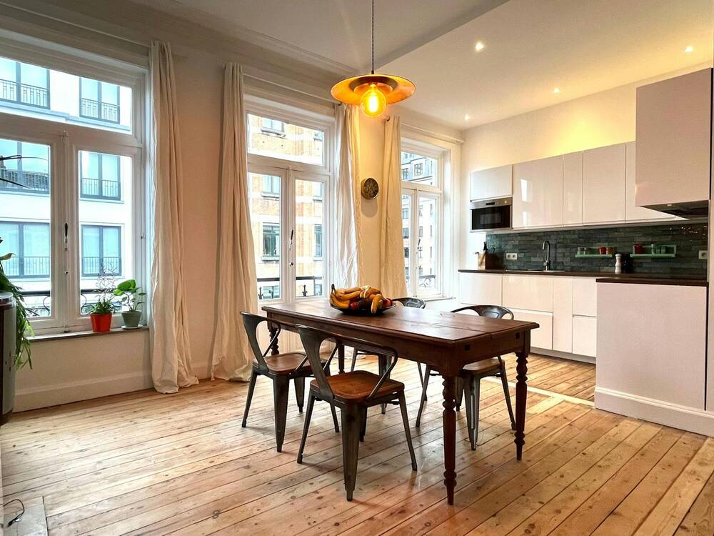 Appartement à louer à Saint-Gilles 1060 2560.00€ 2 chambres 110.00m² - annonce 696939