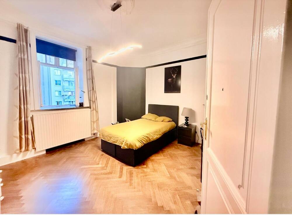 Appartement à louer à Saint-Gilles 1060 600.00€ 1 chambres 500.00m² - annonce 681097