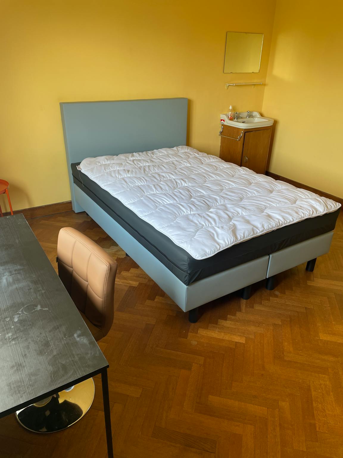 Appartement te  huur in Etterbeek 1040 770.00€ 1 slaapkamers 463.00m² - Zoekertje 601705