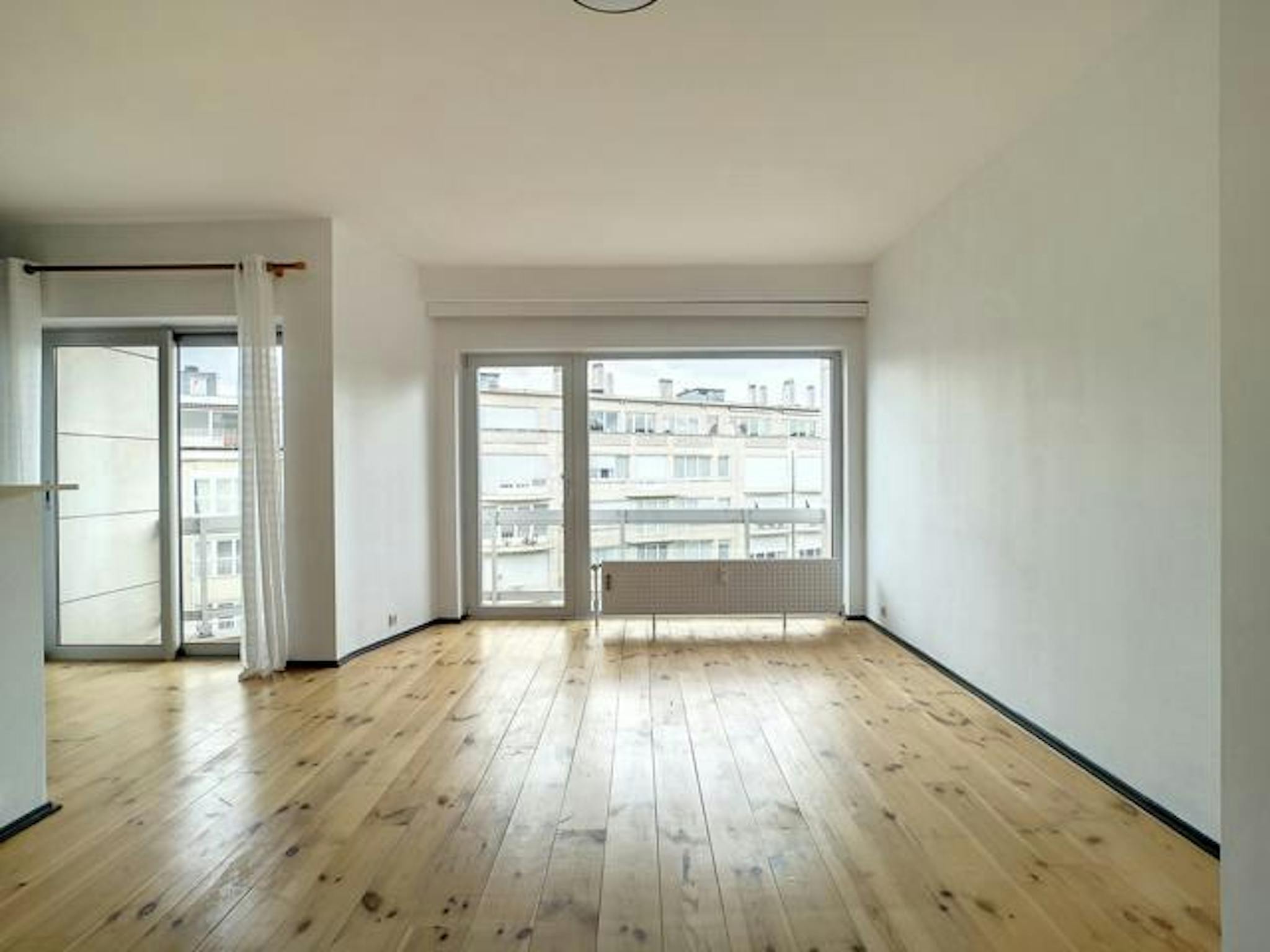 Appartement te  huur in Elsene 1050 1500.00€ 2 slaapkamers 100.00m² - Zoekertje 795135