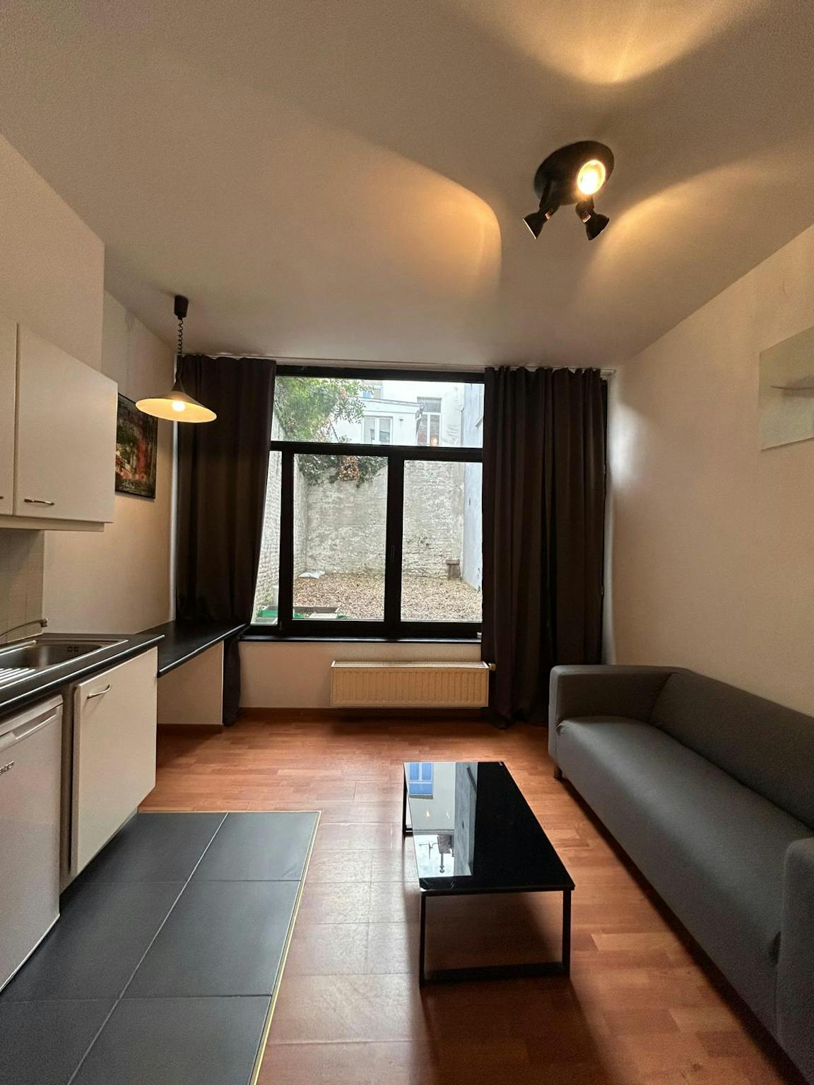 Appartement te  huur in Elsene 1050 1200.00€ 1 slaapkamers 40.00m² - Zoekertje 694708