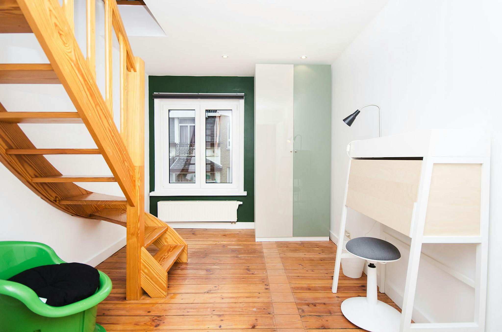 Appartement te  huur in Elsene 1050 604.00€ 1 slaapkamers 300.00m² - Zoekertje 82056