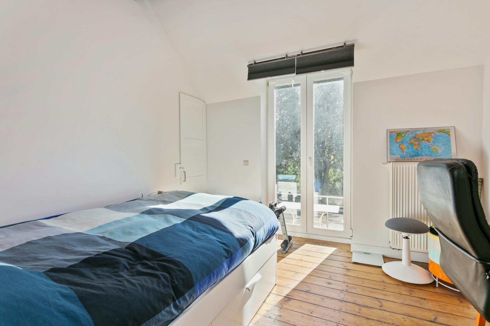 Appartement te  huur in Elsene 1050 550.00€ 1 slaapkamers 300.00m² - Zoekertje 82058