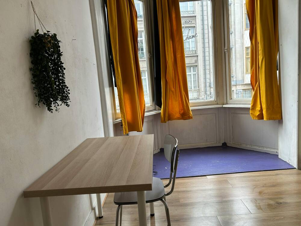 Appartement te  huur in Brussel 1000 495.00€ 1 slaapkamers m² - Zoekertje 82084