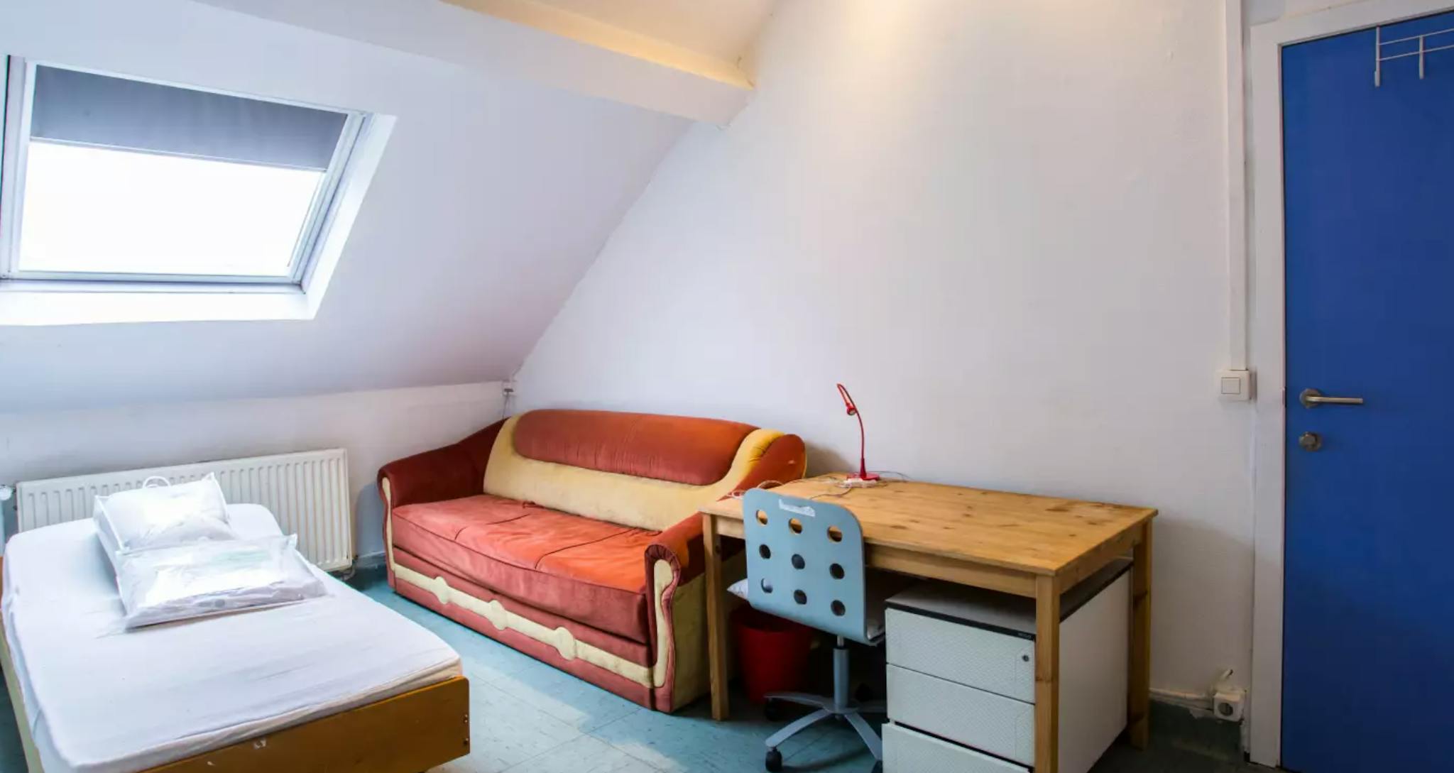 Appartement à louer à Saint-Josse-ten-Noode 1210 550.00€ 1 chambres 68.00m² - annonce 82511