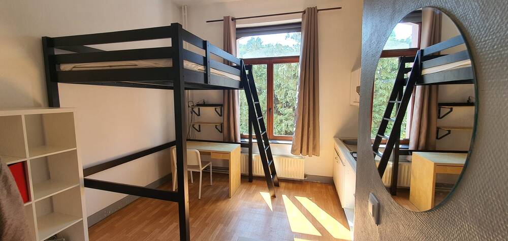Appartement te  huur in Anderlecht 1070 725.00€ 0 slaapkamers 17.00m² - Zoekertje 1019985