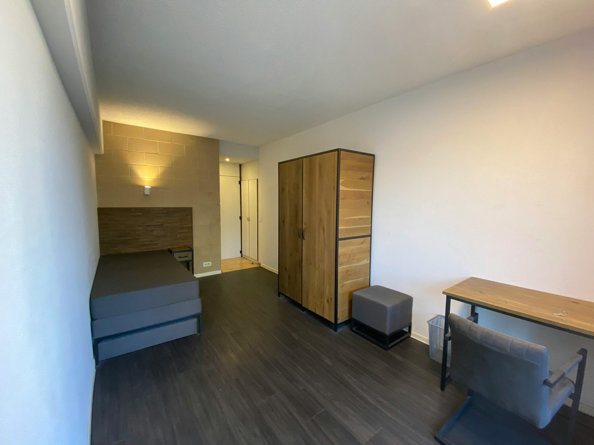 Appartement à louer à Saint-Gilles 1060 555.00€ 1 chambres 16.00m² - annonce 83444