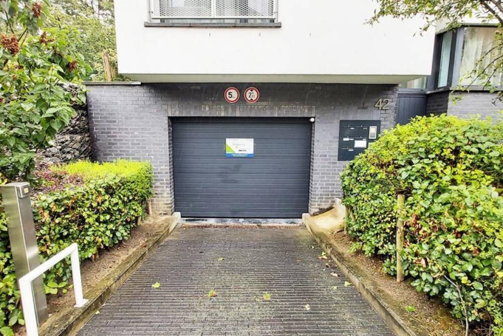 Parking & garage te  huur in Oudergem 1160 121.00€  slaapkamers m² - Zoekertje 402143
