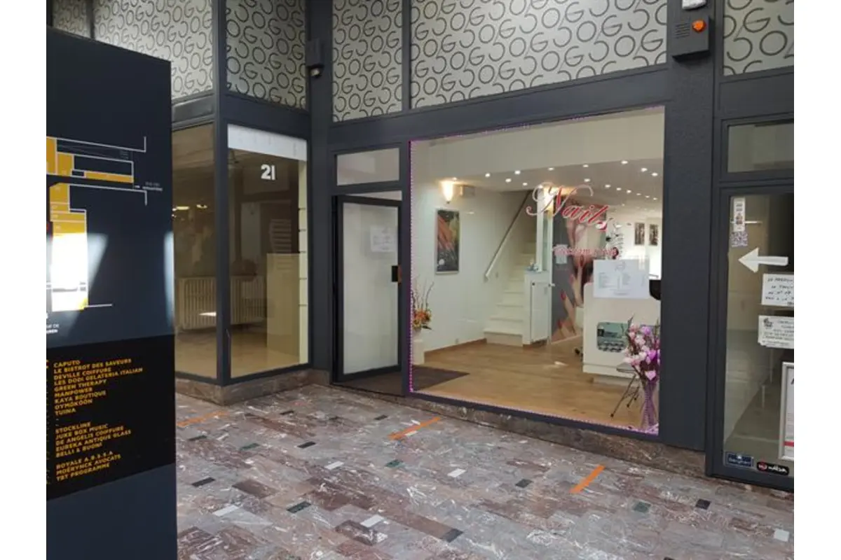 Handelszaak te  koop in Etterbeek 1040 150000.00€ 0 slaapkamers m² - Zoekertje 566