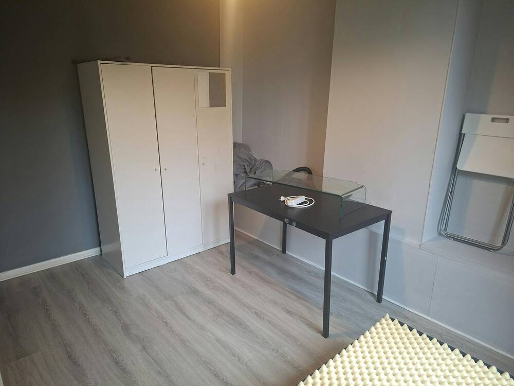Appartement te  huur in Ukkel 1180 600.00€ 1 slaapkamers 150.00m² - Zoekertje 795196