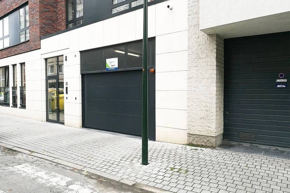 Parking te  huur in Sint-Jans-Molenbeek 1080 93.00€ 0 slaapkamers m² - Zoekertje 403034