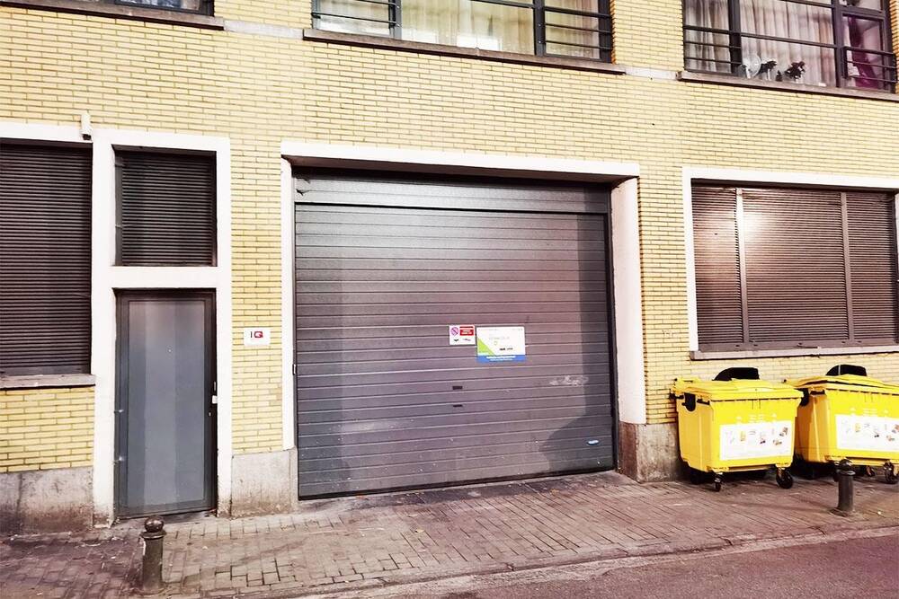 Parking & garage te  huur in Sint-Gillis 1060 109.00€  slaapkamers m² - Zoekertje 402978