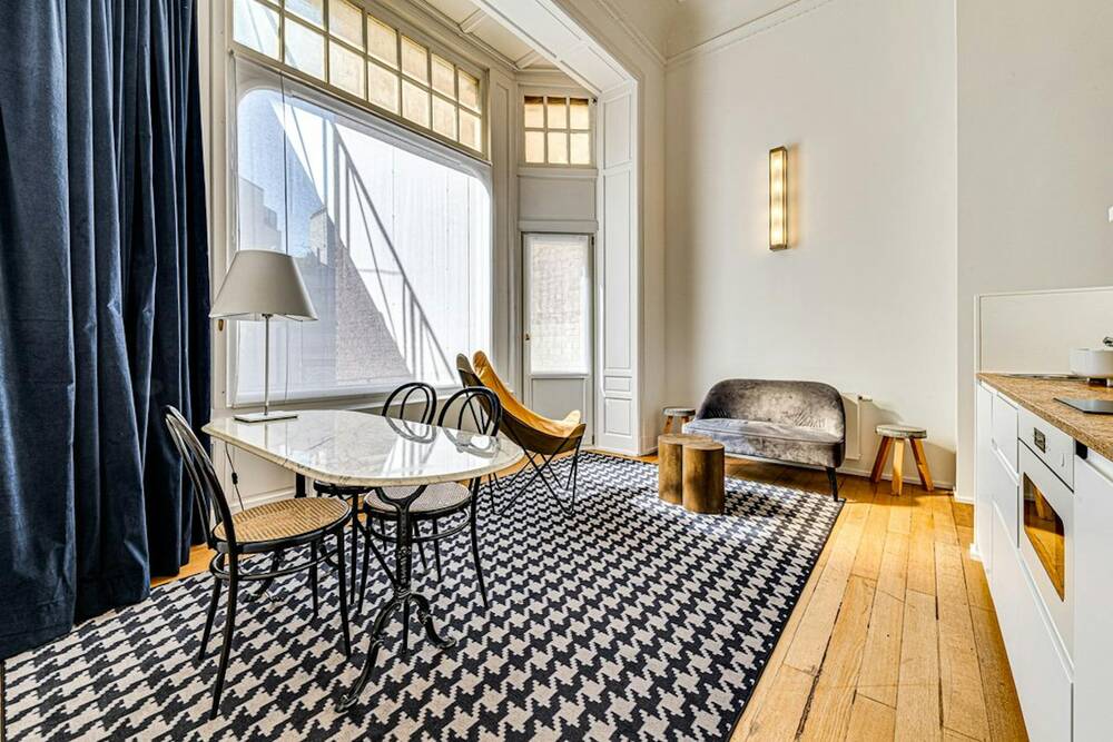 Appartement te  huur in Elsene 1050 1300.00€ 1 slaapkamers 35.00m² - Zoekertje 84016