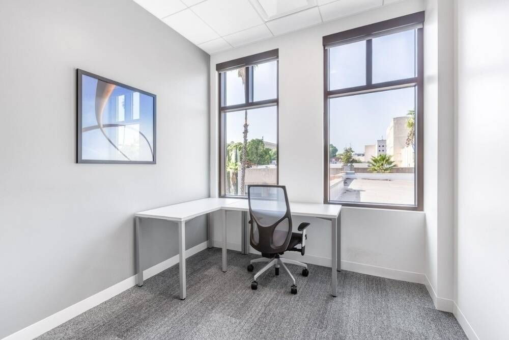 Commerce à louer à Saint-Josse-ten-Noode 1210 889.00€ 0 chambres m² - annonce 2578