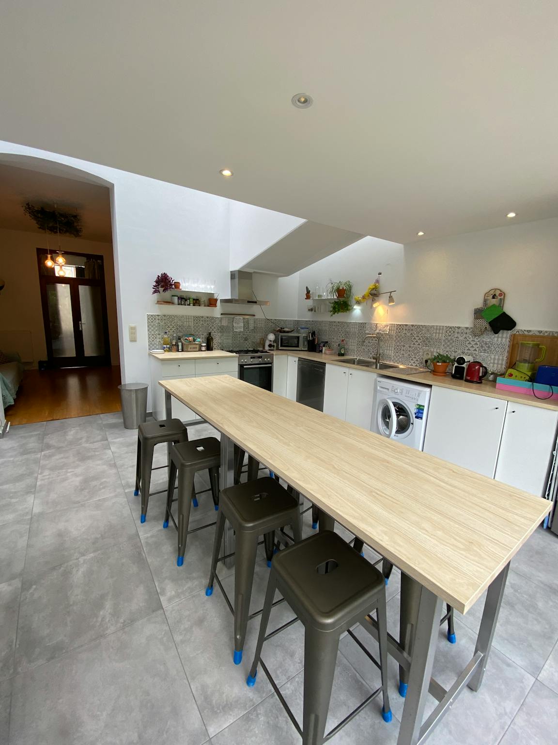 Appartement te  huur in Sint-Lambrechts-Woluwe 1200 650.00€ 1 slaapkamers 210.00m² - Zoekertje 795389