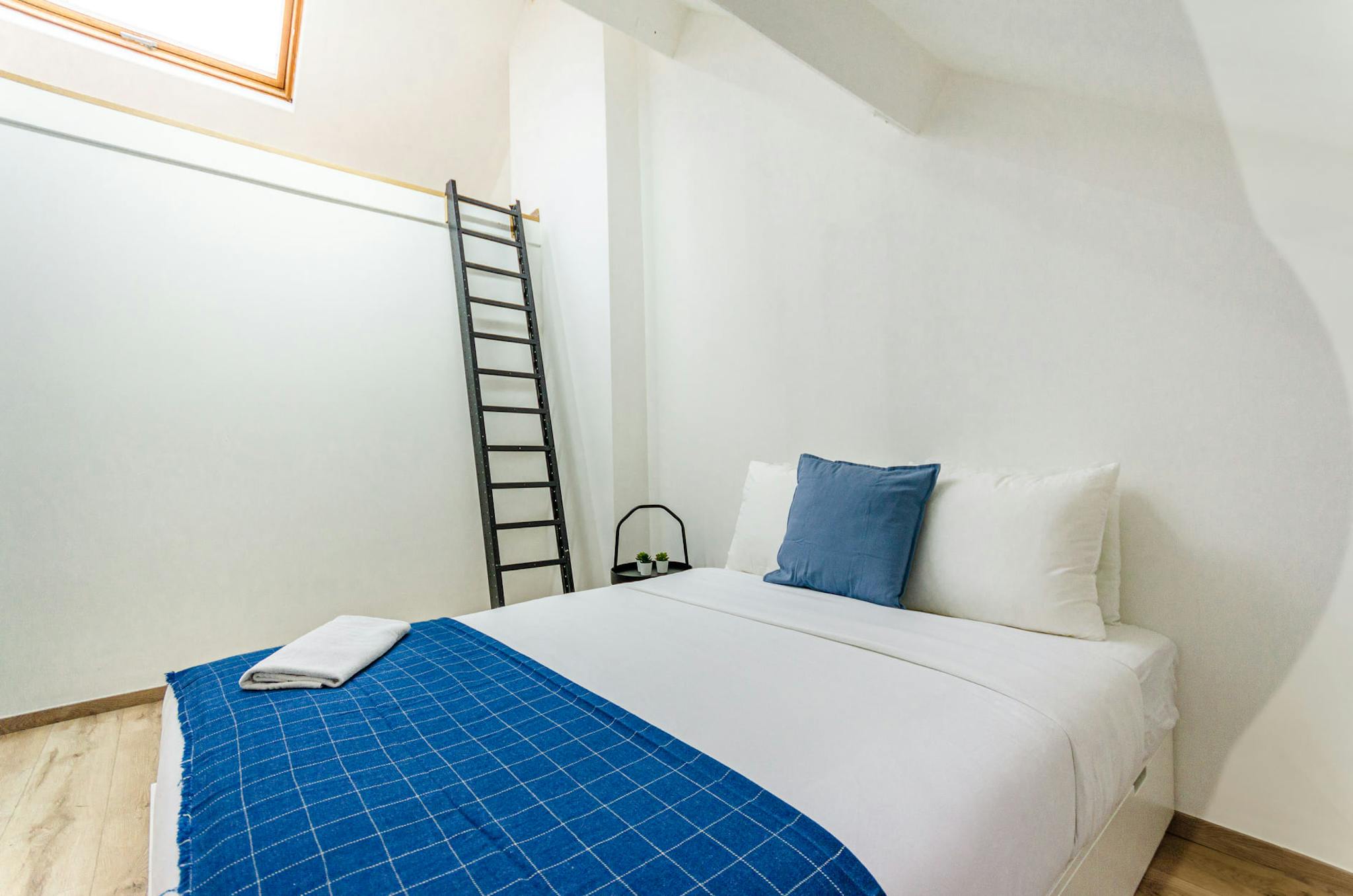 Appartement à louer à Saint-Josse-ten-Noode 1210 665.00€ 1 chambres 200.00m² - annonce 84071