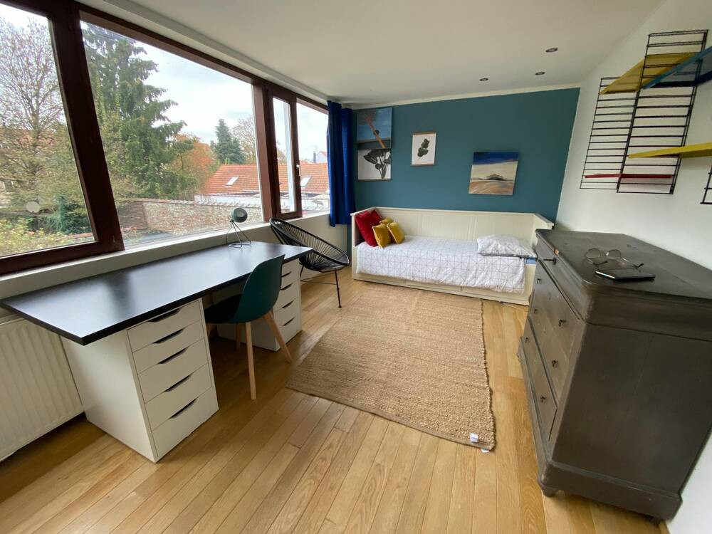 Appartement te  huur in Sint-Lambrechts-Woluwe 1200 600.00€ 1 slaapkamers 210.00m² - Zoekertje 795390