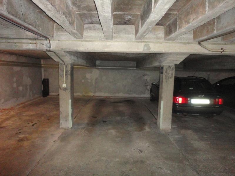 Parking & garage te  koop in Jette 1090 19000.00€  slaapkamers m² - Zoekertje 2194