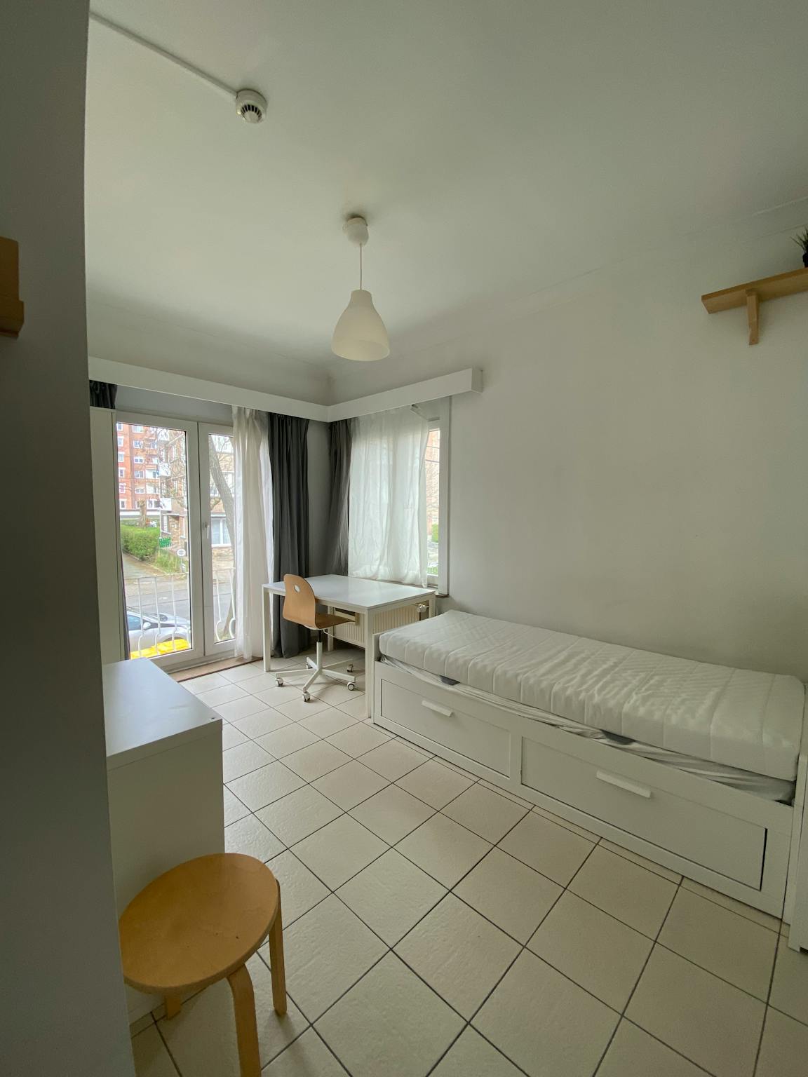 Appartement te  huur in Vorst 1190 570.00€ 1 slaapkamers m² - Zoekertje 84287