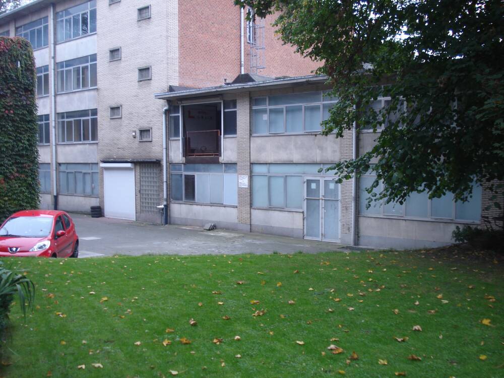 Parking & garage te  huur in Laken 1020 60.00€  slaapkamers m² - Zoekertje 3603