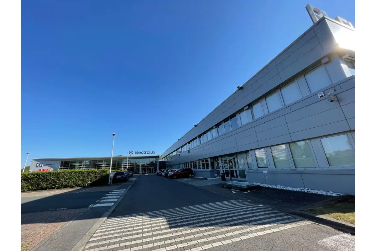 Handelszaak te  huur in Evere 1140 5958.00€  slaapkamers 650.00m² - Zoekertje 5920