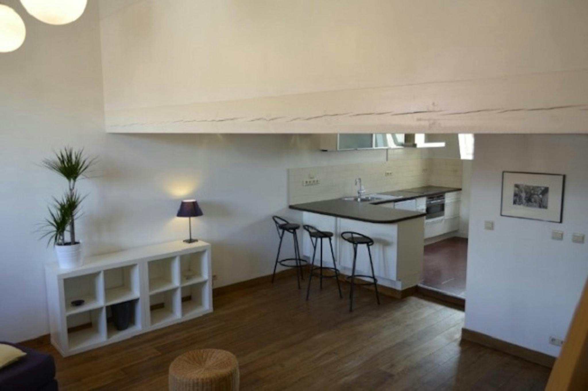 Appartement te  huur in Vorst 1190 980.00€ 1 slaapkamers 75.00m² - Zoekertje 85105