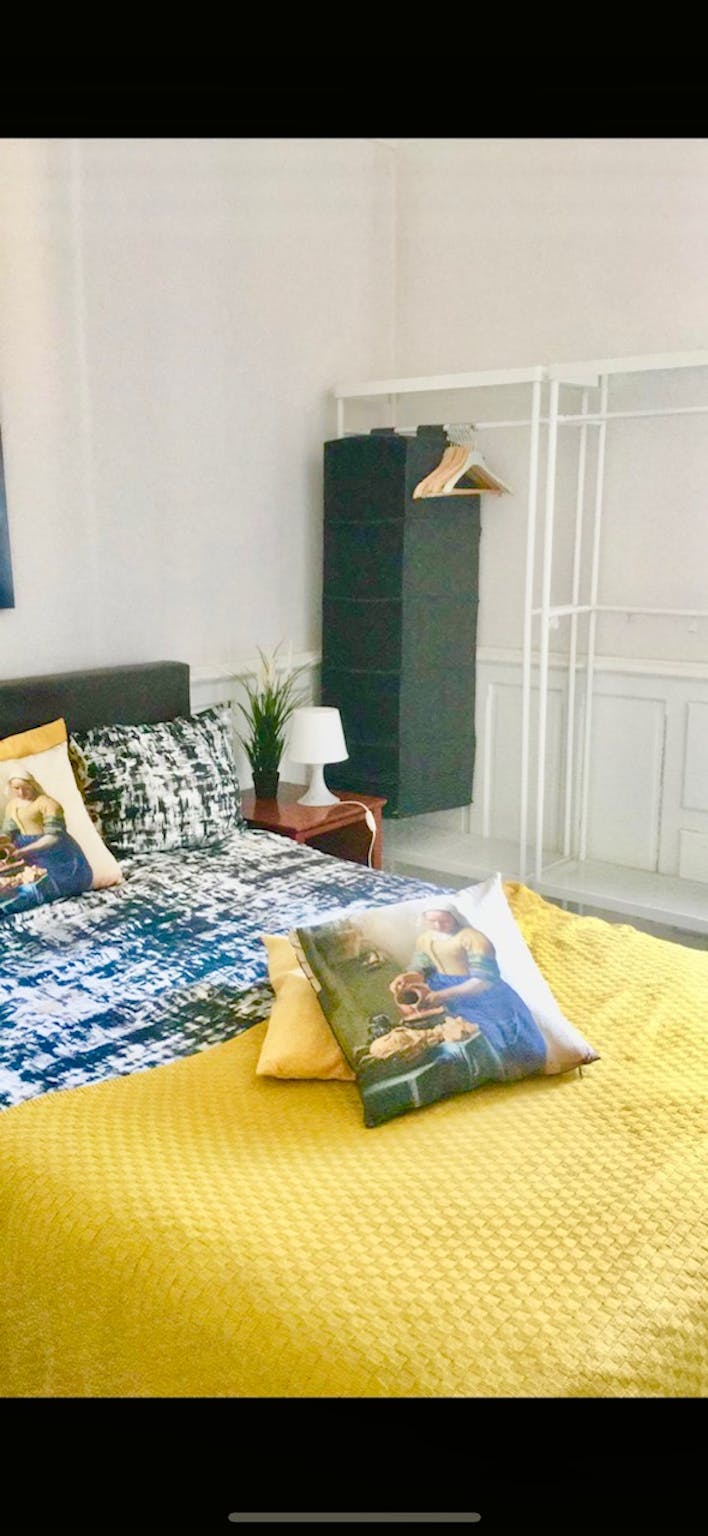 Appartement te  huur in Brussel 1000 590.00€ 1 slaapkamers 300.00m² - Zoekertje 760010