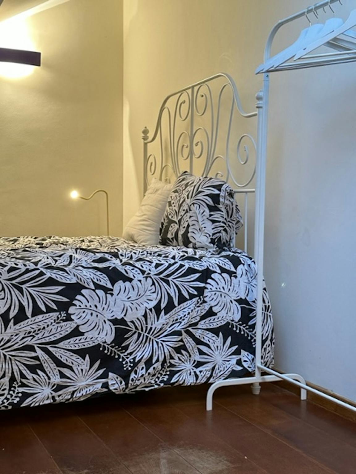 Appartement à louer à Forest 1190 550.00€ 1 chambres 180.00m² - annonce 722438