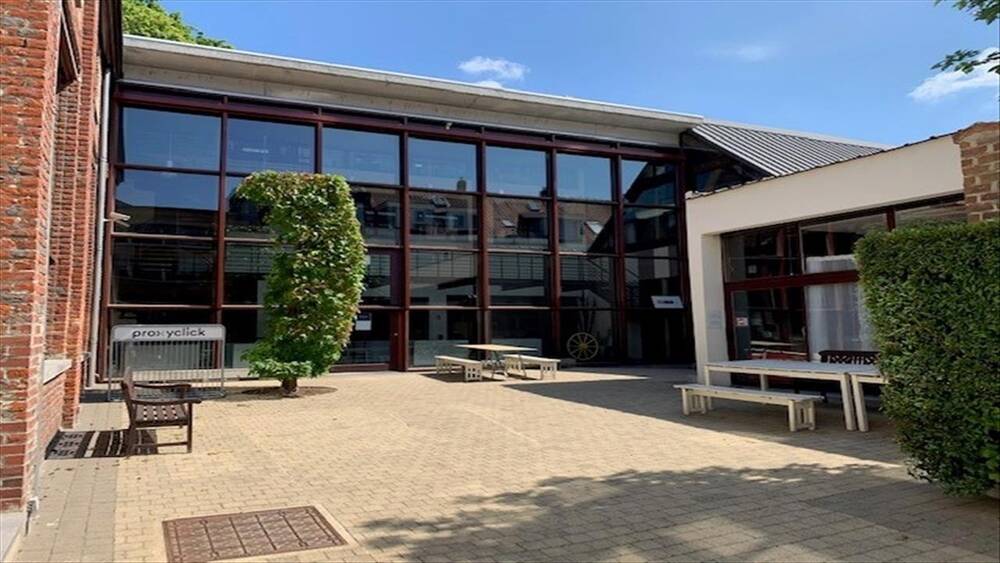 Handelszaak te huur in Sint-Pieters-Woluwe 1150 18650.00€ 10 slaapkamers 1600.00m² - Zoekertje 7434