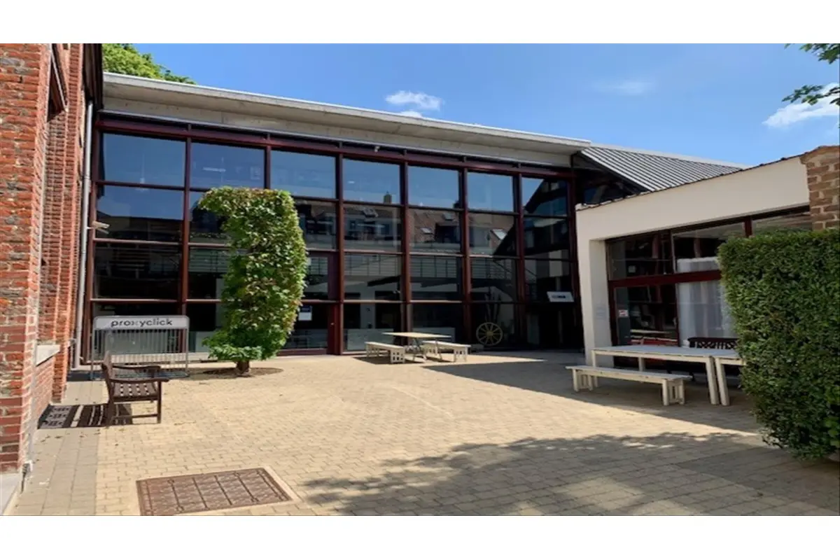 Commerce à louer à Woluwe-Saint-Pierre 1150 18650.00€ 10 chambres 1600.00m² - annonce 7434