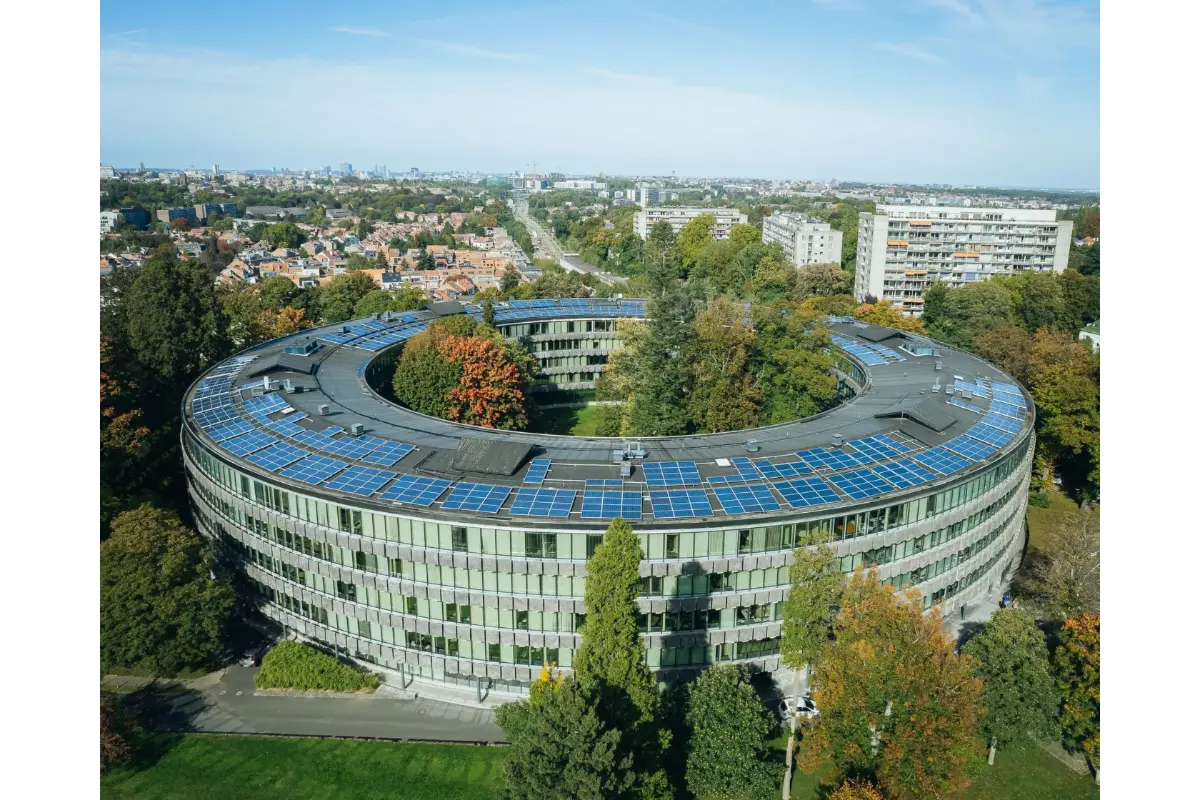 Handelszaak te  huur in Watermaal-Bosvoorde 1170 5624.00€  slaapkamers 397.00m² - Zoekertje 8591