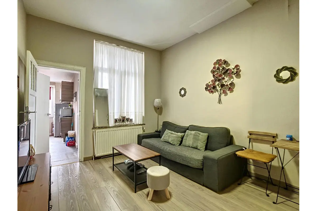 Mixgebouw te  koop in Anderlecht 1070 495000.00€ 5 slaapkamers 178.00m² - Zoekertje 8212