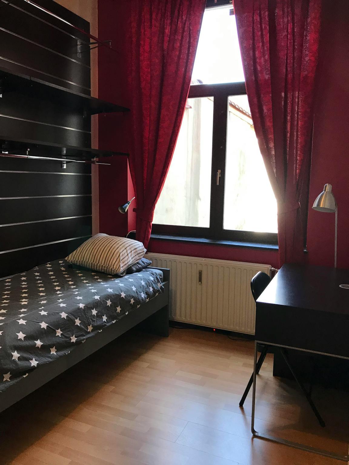 Appartement à louer à Bruxelles 1000 600.00€ 1 chambres 75.00m² - annonce 768940