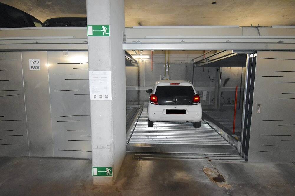 Parking à  à Bruxelles 1000 125.00€  chambres 0.00m² - annonce 1365151