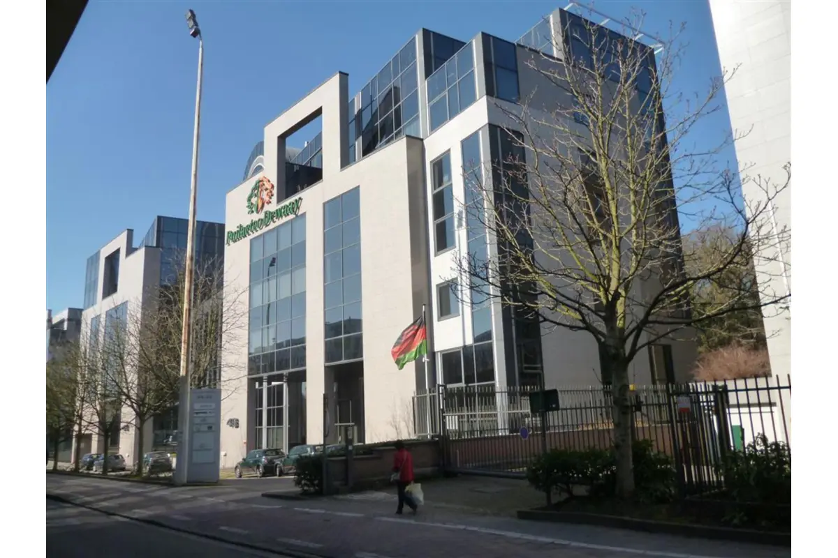 Commerce à louer à Auderghem 1160 3813.00€  chambres 352.00m² - annonce 10856