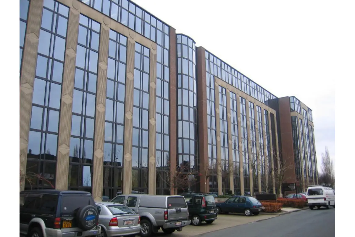 Handelszaak te  huur in Anderlecht 1070 5152.00€  slaapkamers 552.00m² - Zoekertje 11222