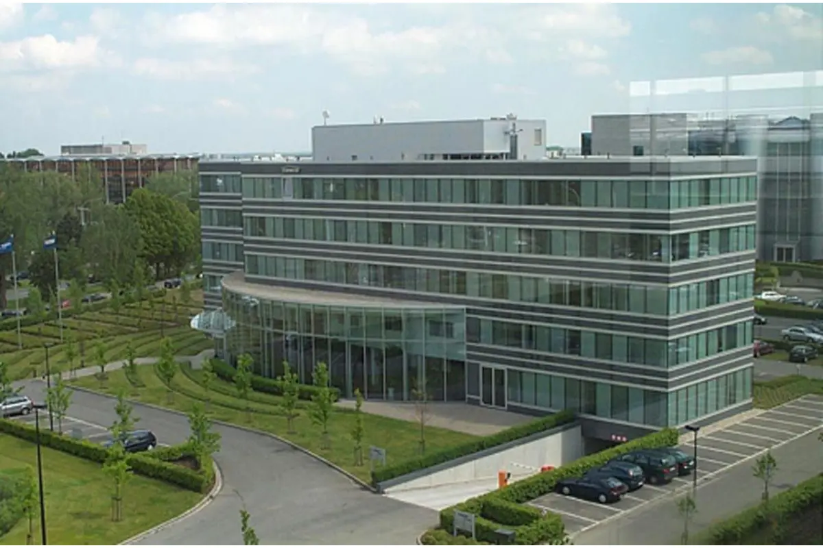 Commerce à louer à Haren 1130 9750.00€  chambres 975.00m² - annonce 11596