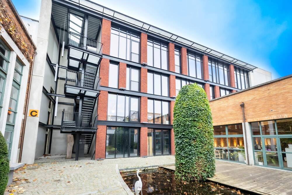 Handelszaak te huur in Vorst 1190 2349.00€ slaapkamers 161.00m² - Zoekertje 11585
