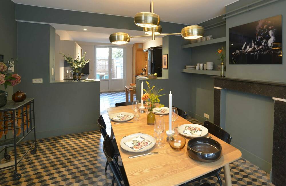 Appartement te  huur in Sint-Lambrechts-Woluwe 1200 881.00€ 1 slaapkamers 225.00m² - Zoekertje 751317