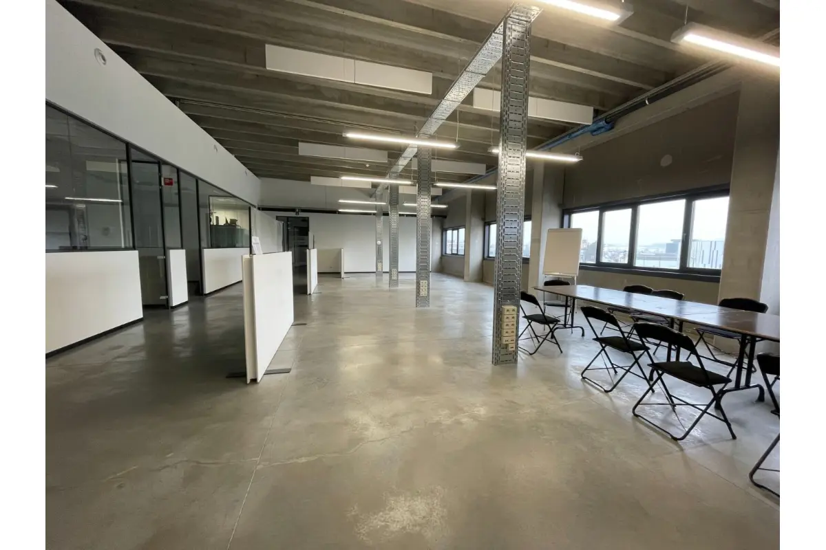 Handelszaak te  huur in Vorst 1190 3000.00€  slaapkamers 300.00m² - Zoekertje 16349