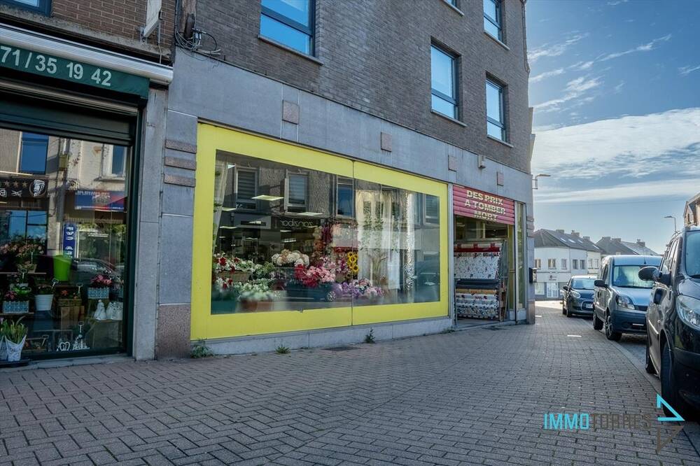 Handelszaak te in Jumet 6040 270000.00€ slaapkamers m² - Zoekertje 19011
