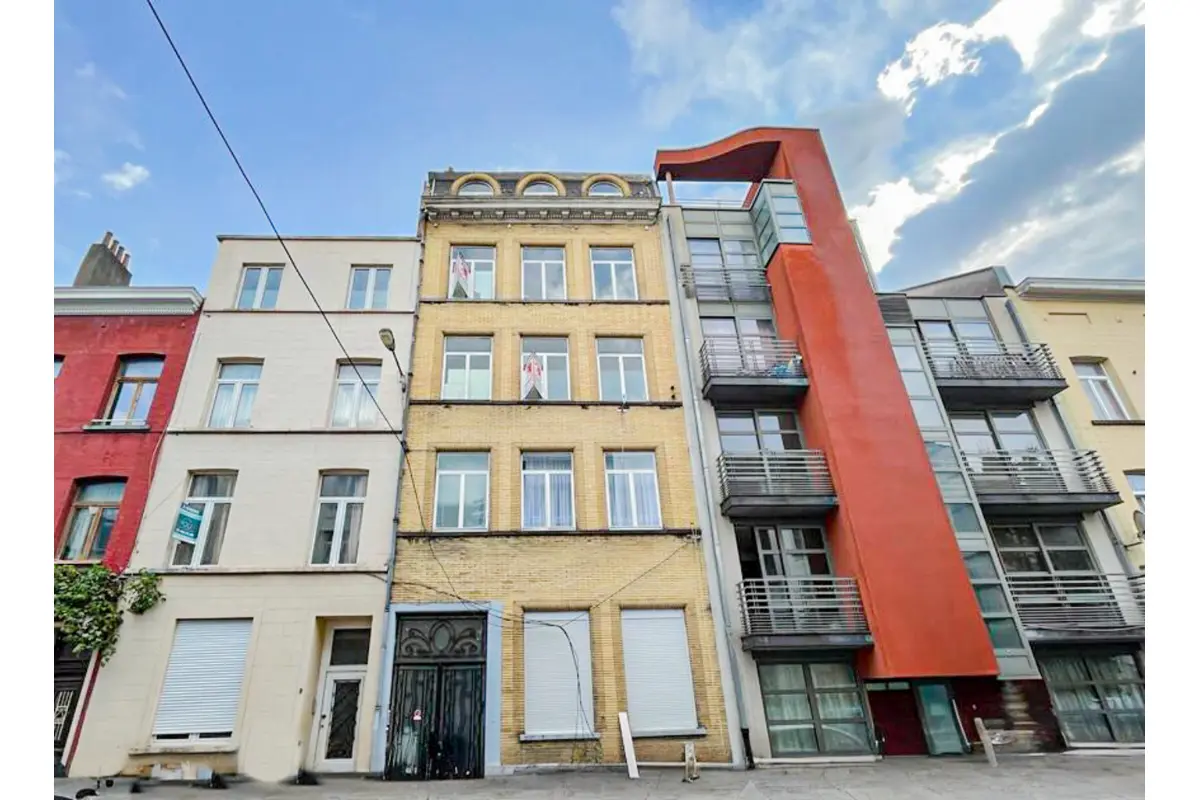 Mixgebouw te  koop in Anderlecht 1070 650000.00€ 6 slaapkamers 431.00m² - Zoekertje 19450