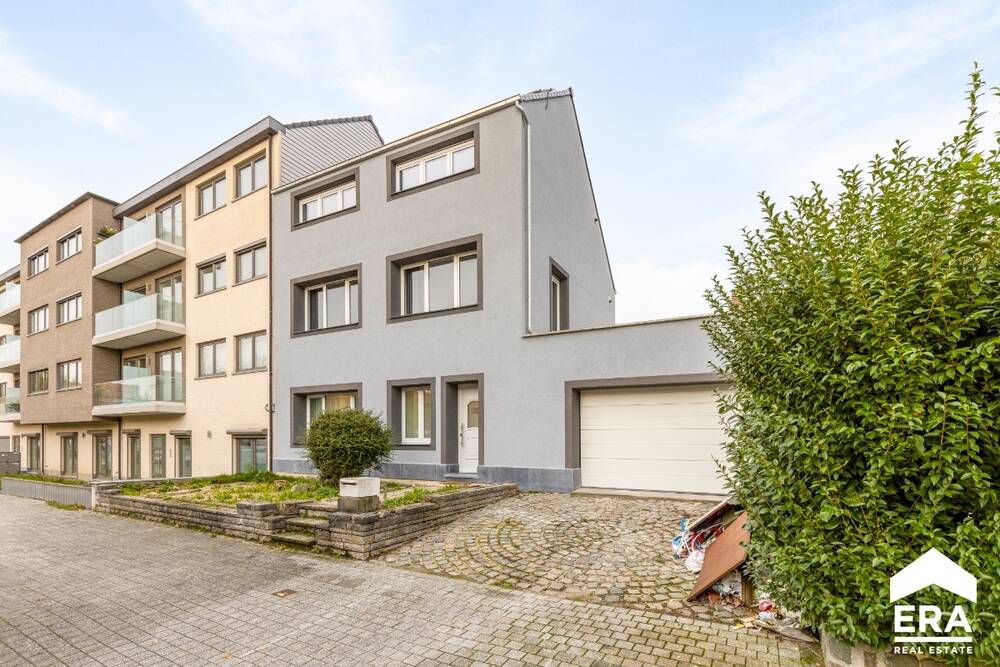 Huis te  koop in Sint-Agatha-Berchem 1082 680000.00€ 4 slaapkamers 220.00m² - Zoekertje 1193168