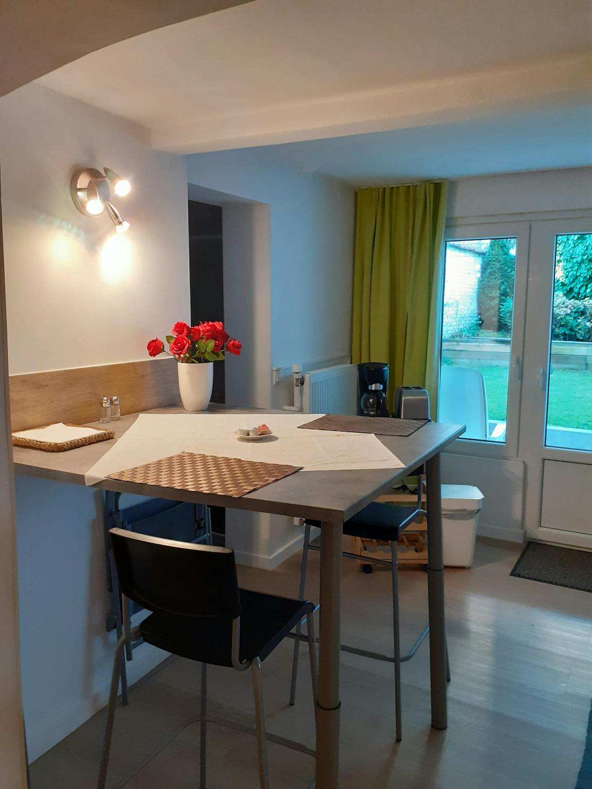 Appartement te  huur in Sint-Jans-Molenbeek 1080 895.00€ 0 slaapkamers 45.00m² - Zoekertje 1416261