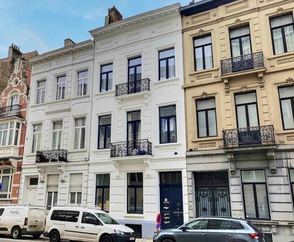 Mixgebouw te  in Elsene 1050 1790000.00€ 6 slaapkamers 400.00m² - Zoekertje 23854