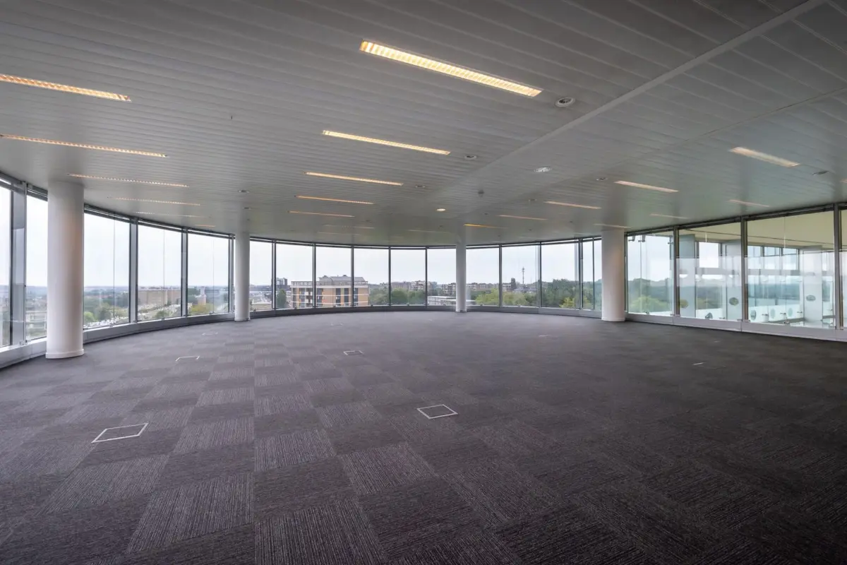 Handelszaak te  huur in Evere 1140 3940.00€  slaapkamers 394.00m² - Zoekertje 26102