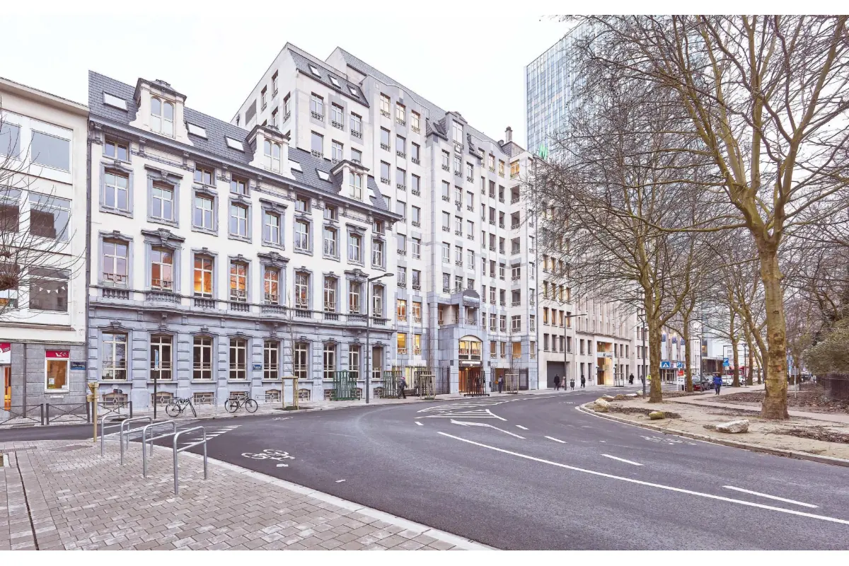 Commerce à louer à Saint-Josse-ten-Noode 1210 7658.00€  chambres 557.00m² - annonce 27583