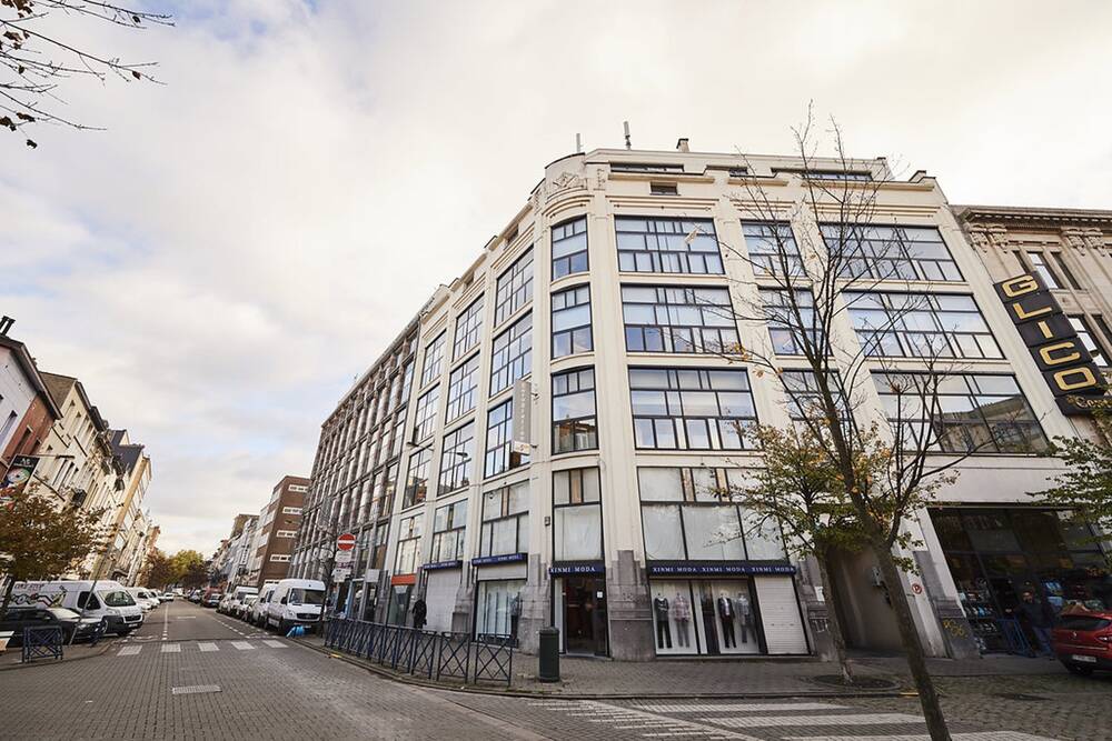 Handelszaak te huur in Anderlecht 1070 8160.00€ slaapkamers 816.00m² - Zoekertje 26538