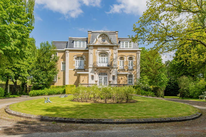 Château à vendre à Dadizele 8890 1880000.00€ 9 chambres 878.00m² - annonce 277138