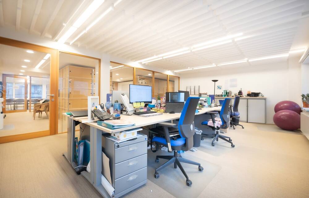 Handelszaak te  koop in Ukkel 1180 585000.00€  slaapkamers 360.00m² - Zoekertje 31752